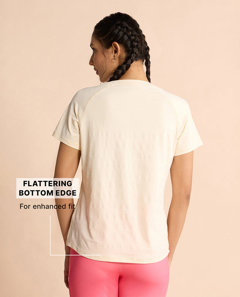 Kica Regular Fit Active Top in Dry Fit Fabric Off White