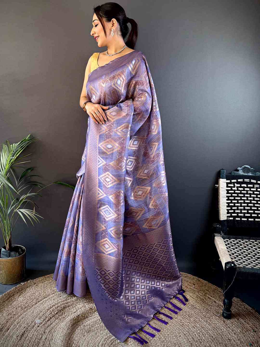 Lavender Banarasi Silk Katan Geometric Saree