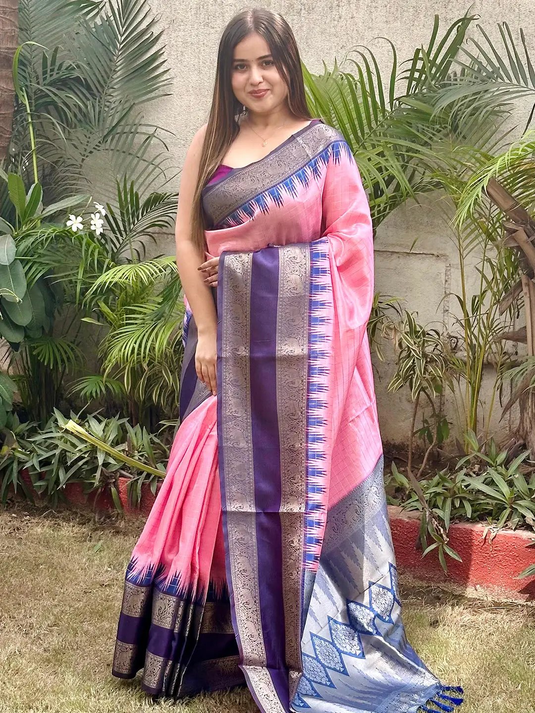 Soft Silk Saree With Gold Zari Chex Work
