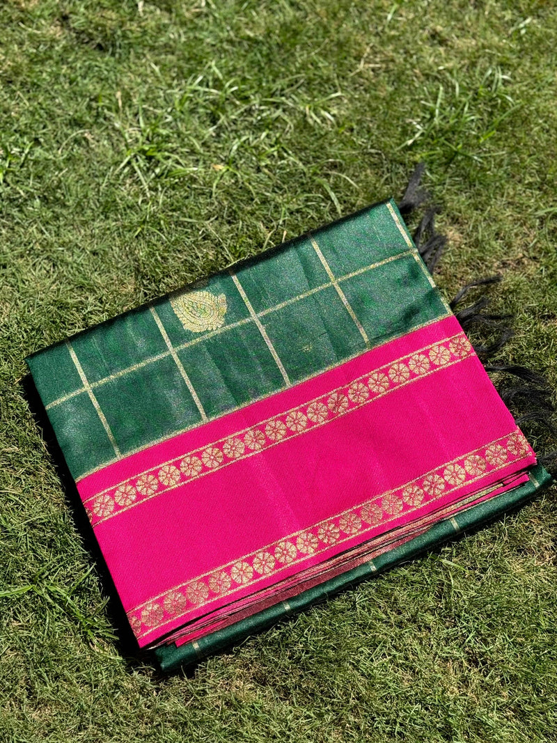 Intricate Paisley Silk Saree With Radiant Pink Pallu