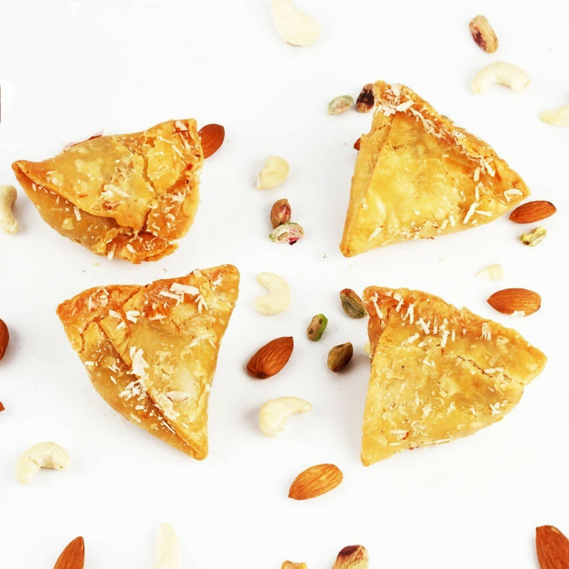 Ghasitaram Samosa Gujiya