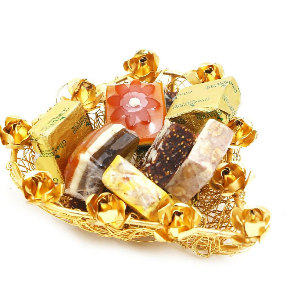 Ghasitaram Mesh Heart Tray Of Assorted Bites