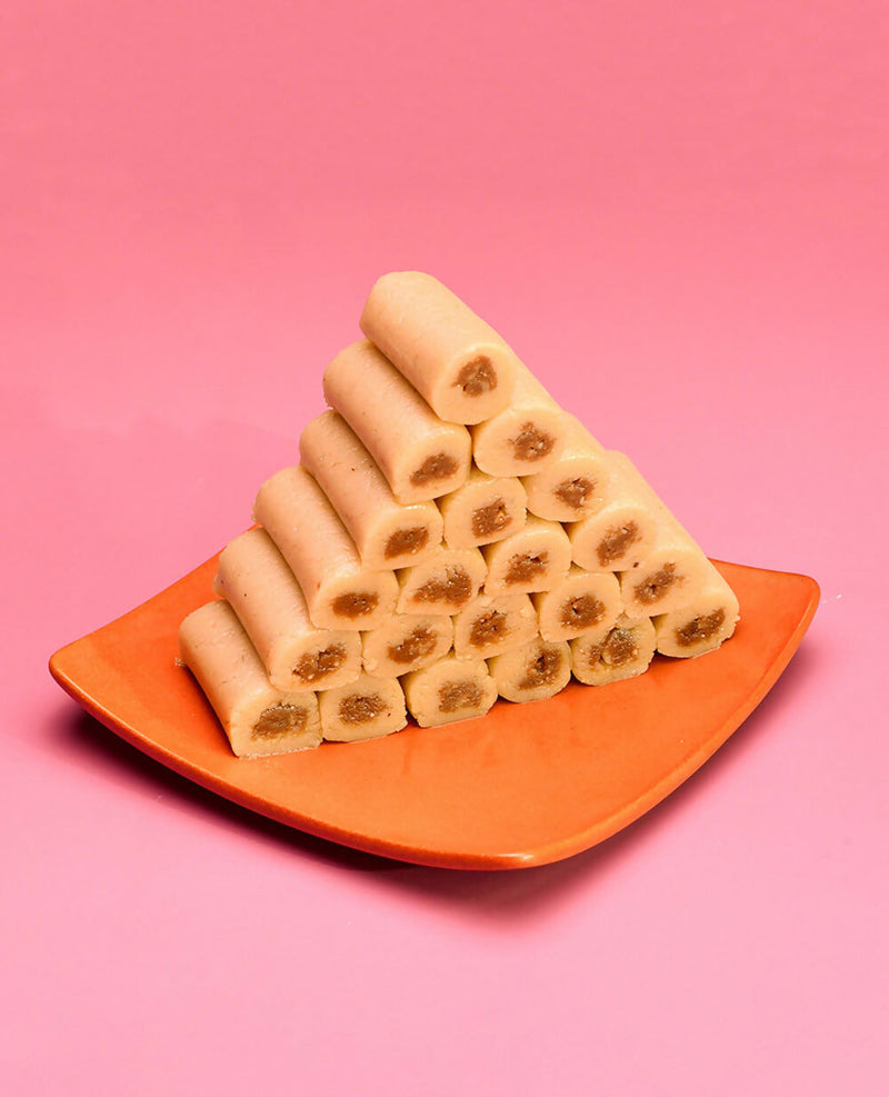 Murugan Idli Karuppatti Pista Roll