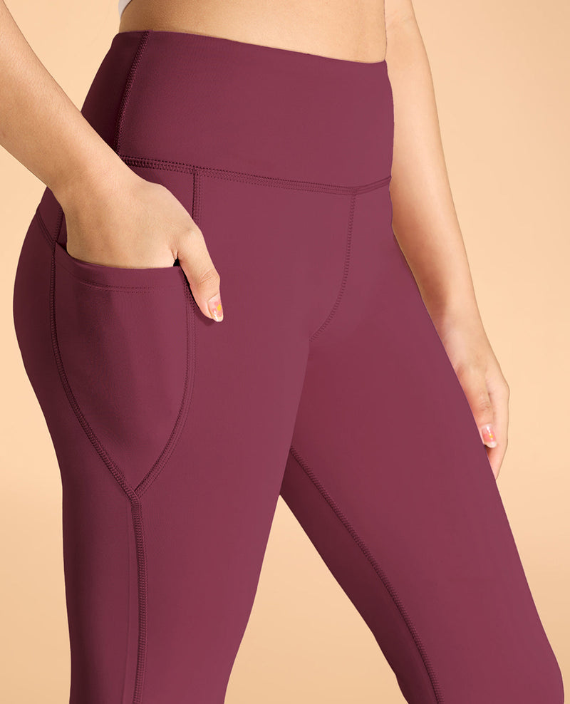 Regular Colourblock Tshirt and High Waisted Colourblock Stretchable Leggings Set