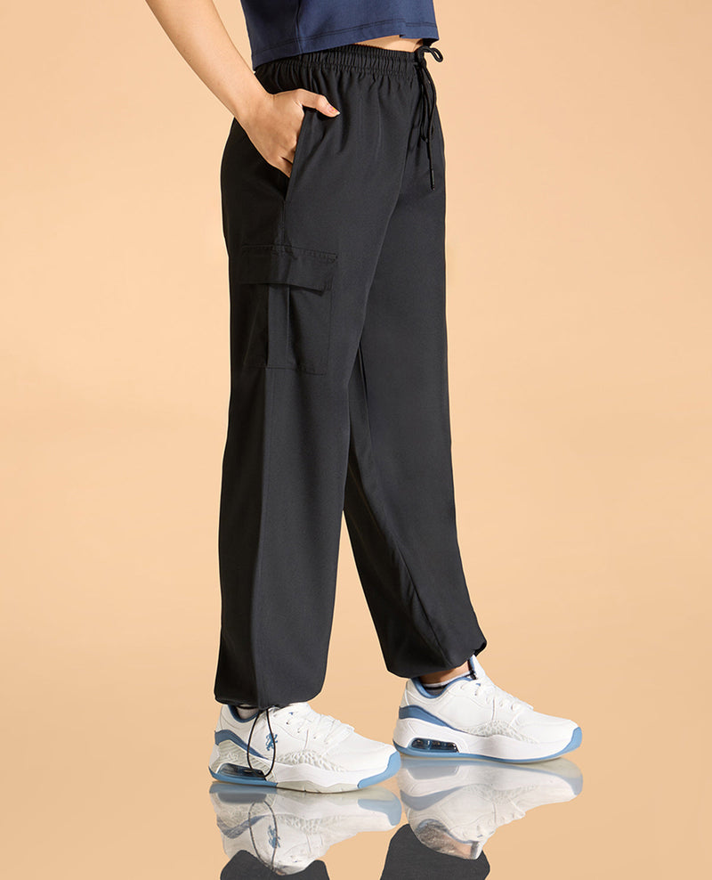 Mid Rise Solid Lightweight Cargo Pants For Girls