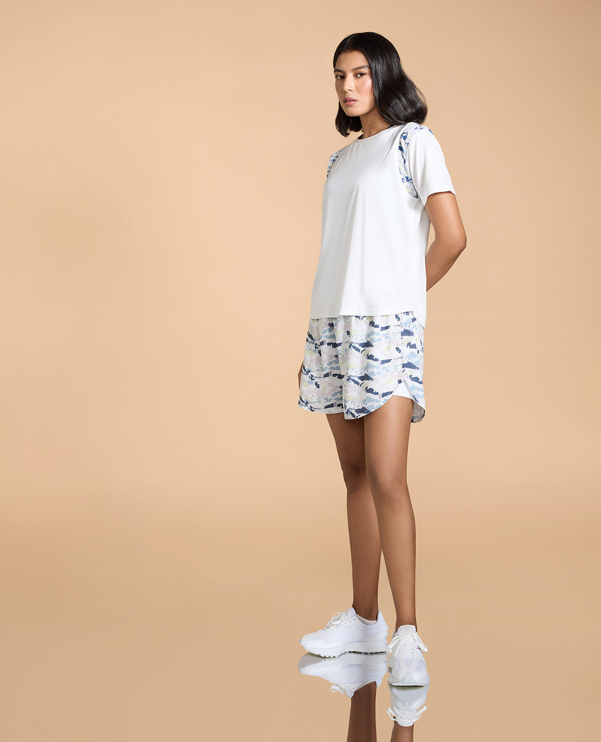 Stride Running Top and Shorts White