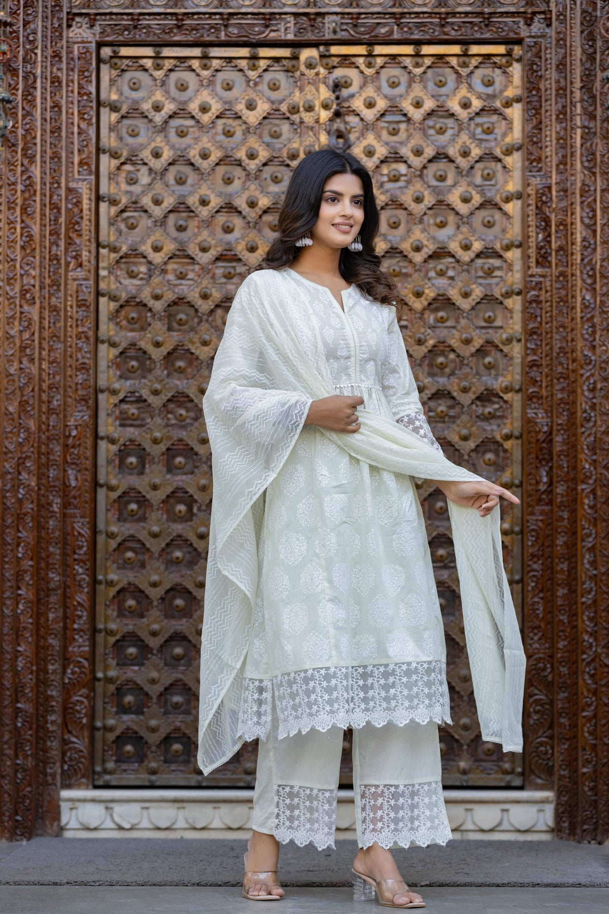 Juniper White Ethnic Motif Printed Cotton Kurta Set With Lace & Thread Work