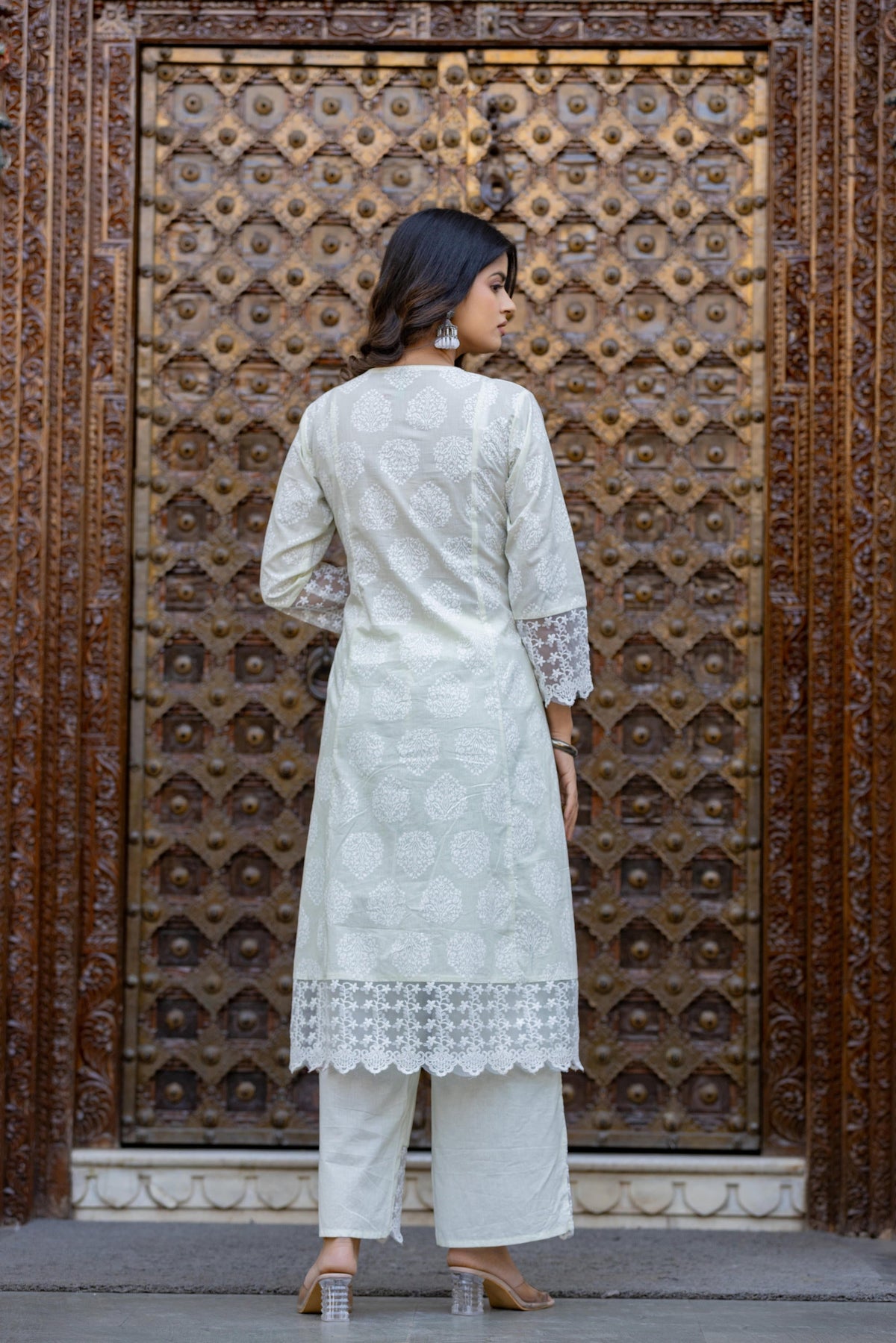 Juniper White Ethnic Motif Printed Cotton Kurta Set With Lace & Thread Work