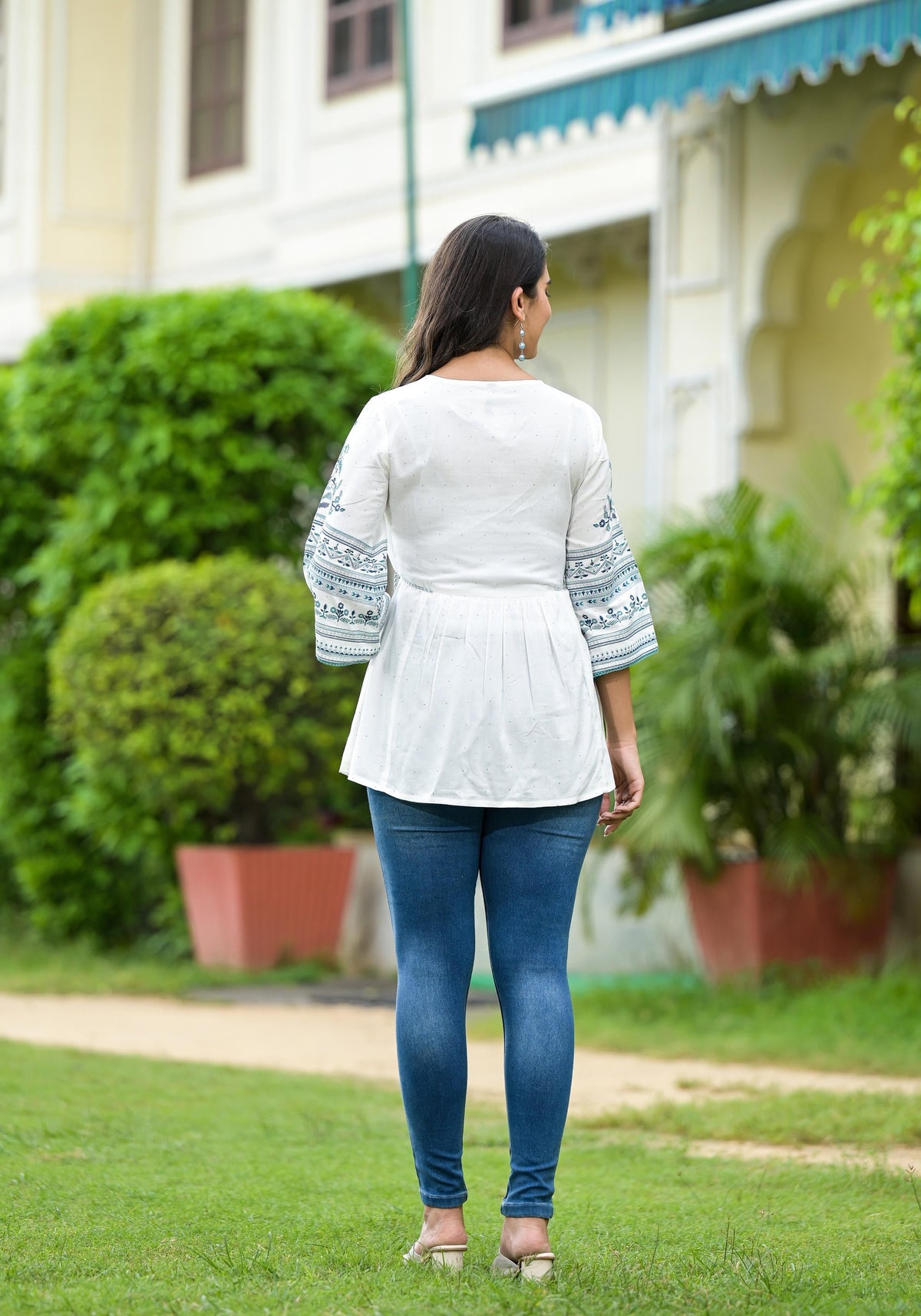 Juniper White Ethnic Motif Printed Viscose Tunic With Sequins & Thread Work