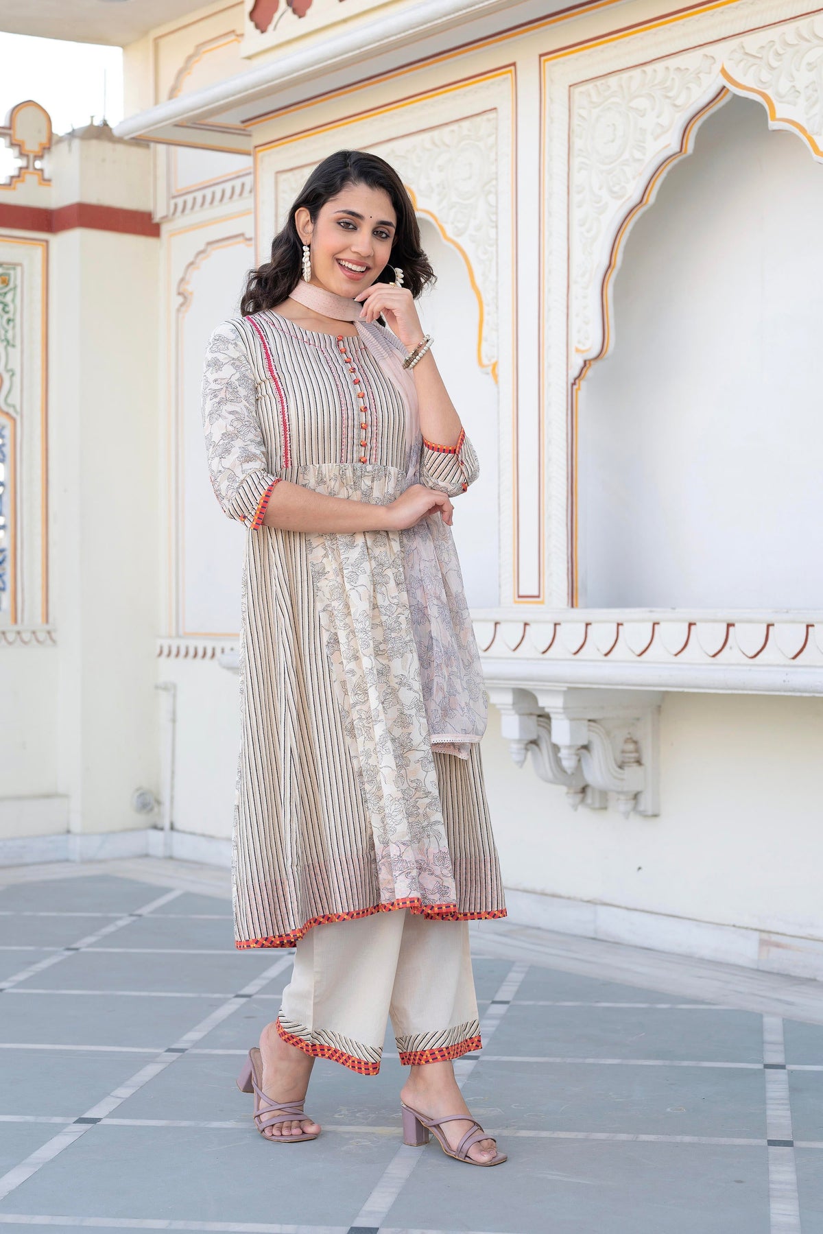 Juniper Women Printed Kurta And Palazzo Set
