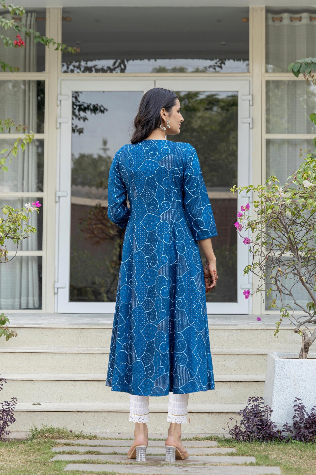 Juniper Blue Ethnic Motif Printed Viscose Kurta With Sequins