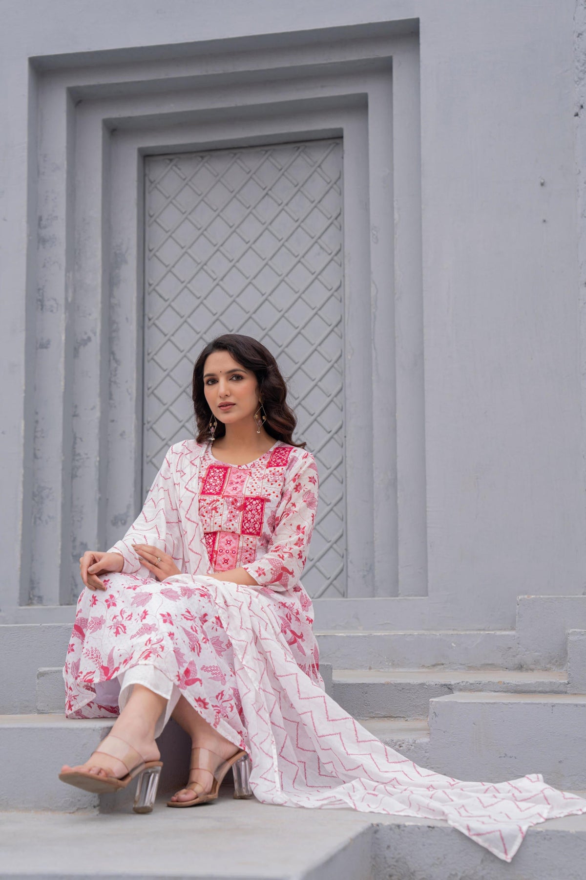 Juniper White & Pink Floral Printed Cotton Kurta Set With Thread & Mirror Work