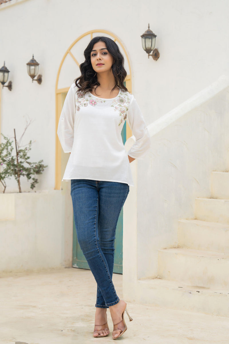 Juniper White Solid Viscose Tunic With Thread Work