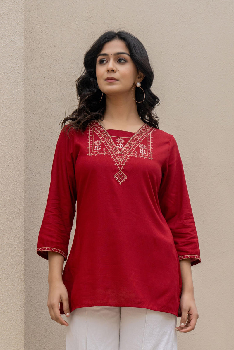 Juniper Maroon Solid Viscose Tunic With Thread Work