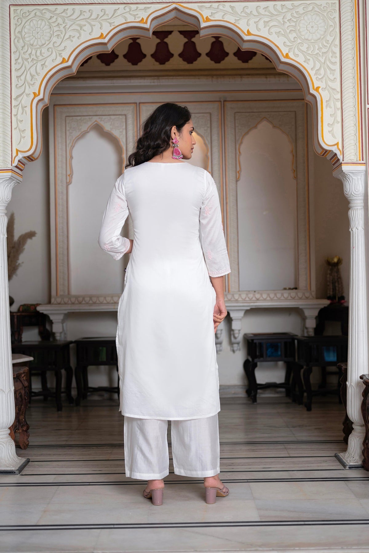 Juniper Off-White Chanderi Kurta With Bead Work & Thread Detailing