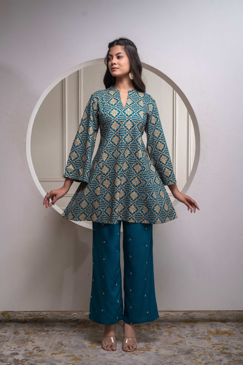 Juniper Teal Floral Printed Kurta & Solid Pants Set In 100% Viscose