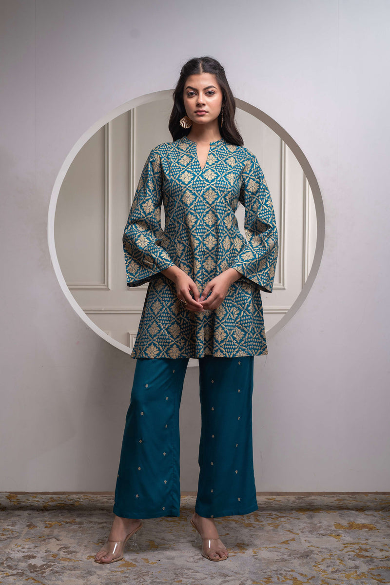 Juniper Teal Floral Printed Kurta & Solid Pants Set In 100% Viscose