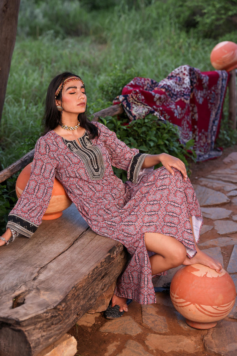 Juniper Black & Brown Ethnic Motif Embroidered Straight Kurta With Zari & Mirror Work