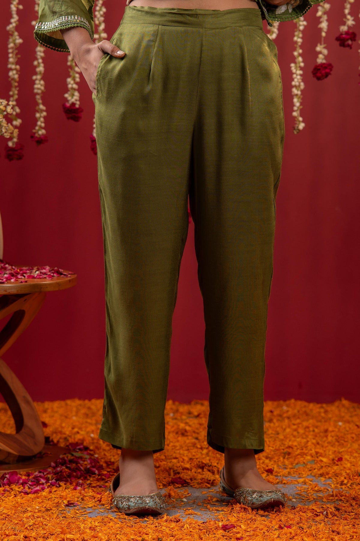 Juniper Mehendi Green Embroidered Kurta Set With Dupatta