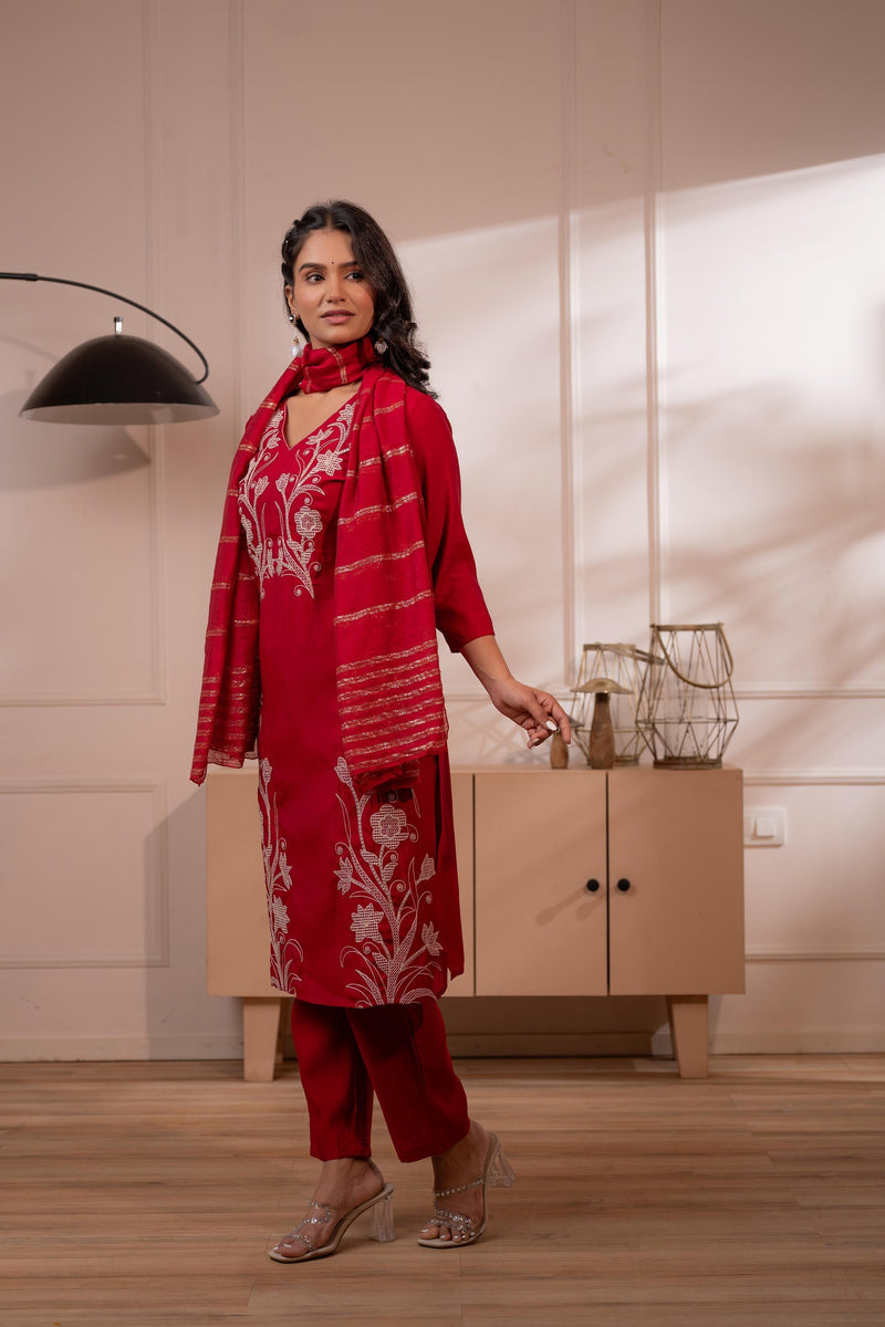 Juniper Maroon Solid Embroidered Straight Kurta Pant And Dupatta Set With Thread Work
