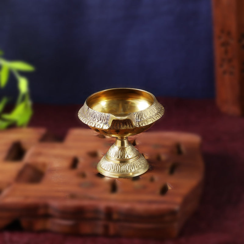 Sri Rudra Kuber Deep (SR 03353)