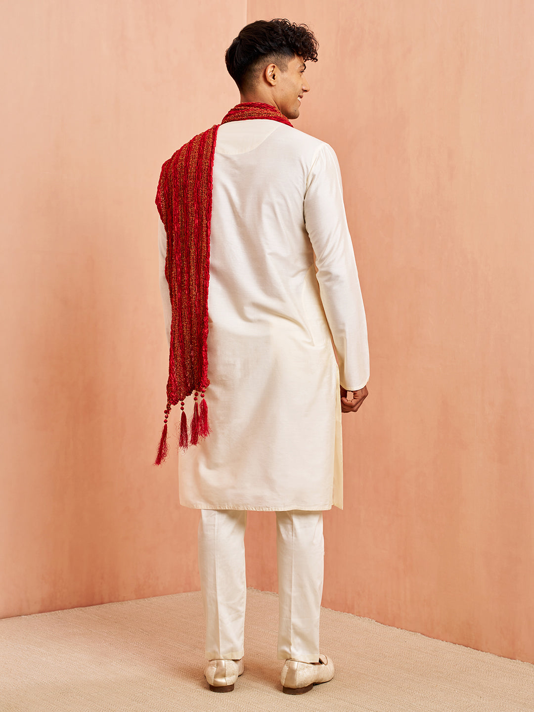 Vastramay Men Cream Silk Kurta Pyjama Set - 3 Piece with Maroon Dupatta Wedding Wear