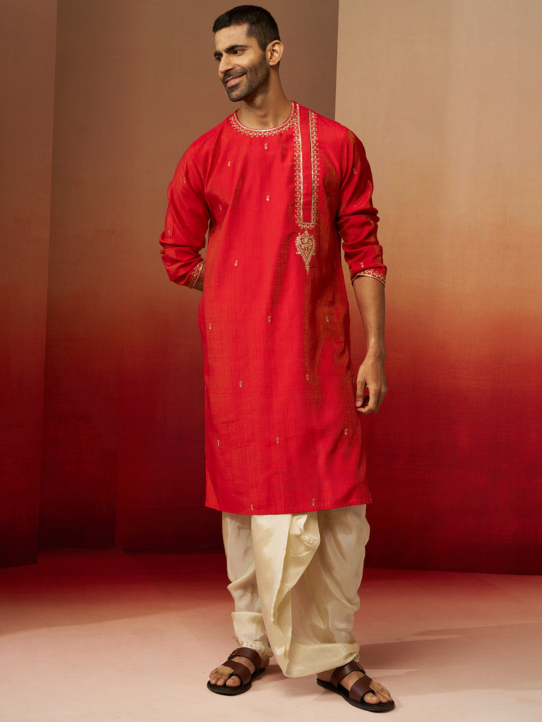 Vastramay Men Red Hand Embroidered Kurta