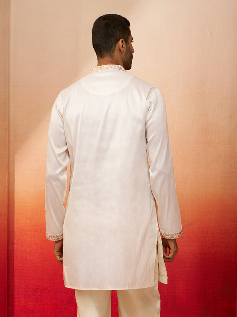 Vastramay Men Off White Silk Embroidered Mid Kurta