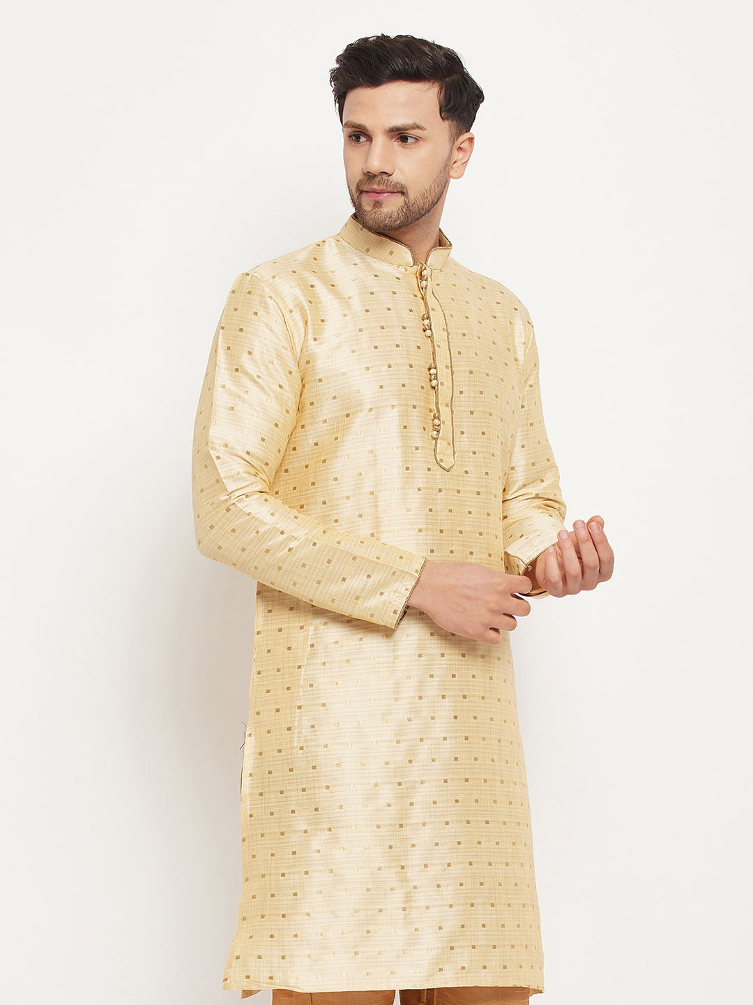 VASTRAMAY Men's Gold Zari Weaved Kurta