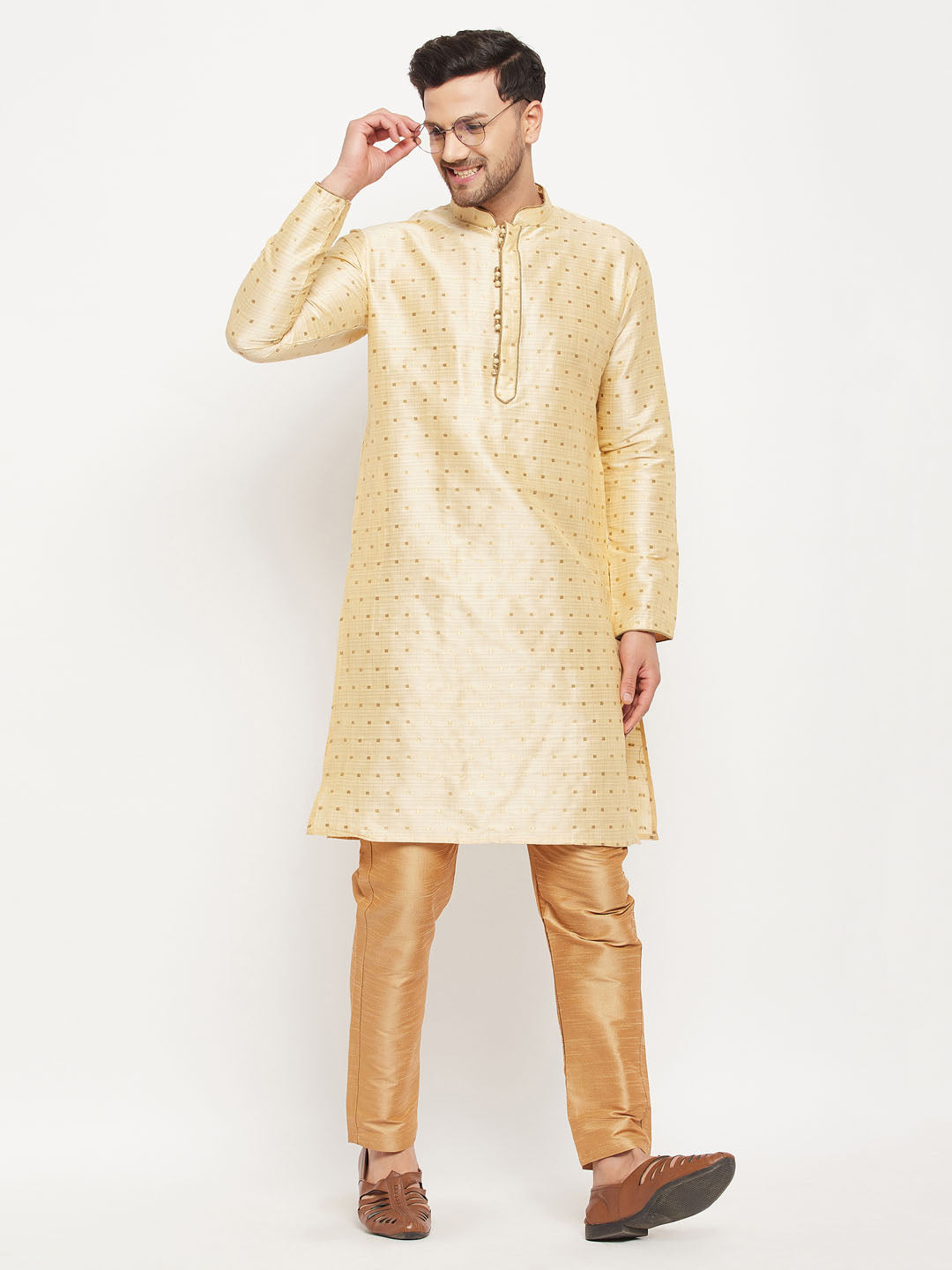 VASTRAMAY Men's Gold Zari Weaved Kurta