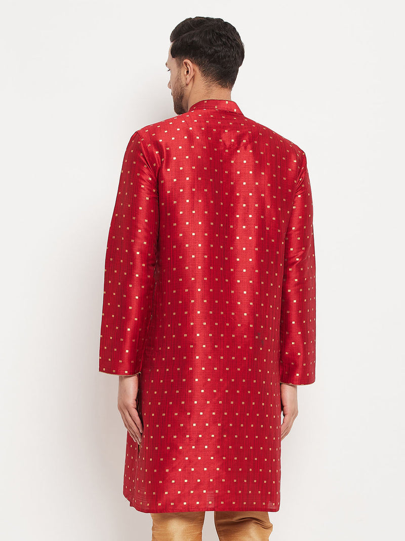 VASTRAMAY Men's Maroon Zari Weaved Kurta