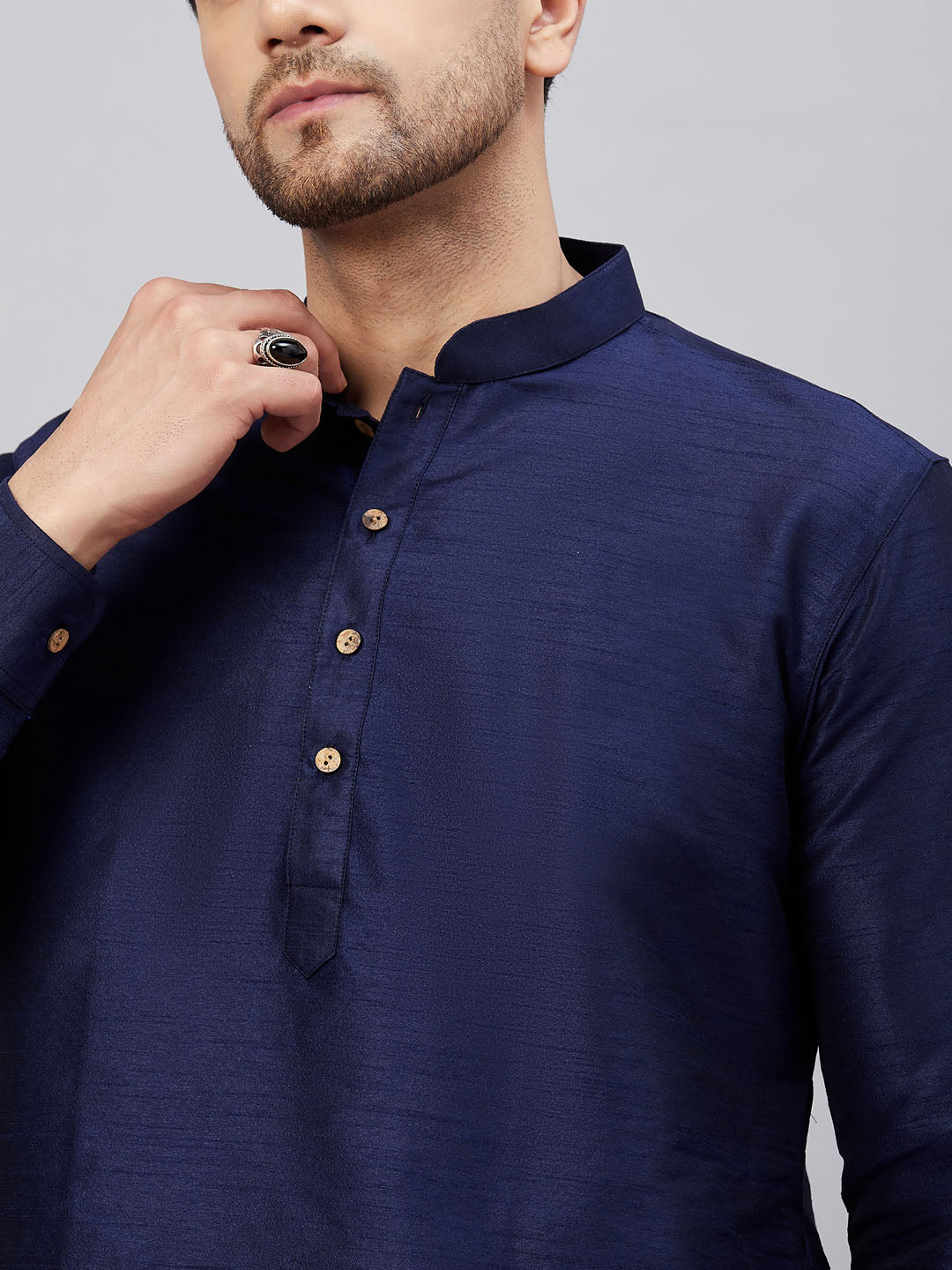 VASTRAMAY Men's Navy Blue Silk Blend Curved Kurta