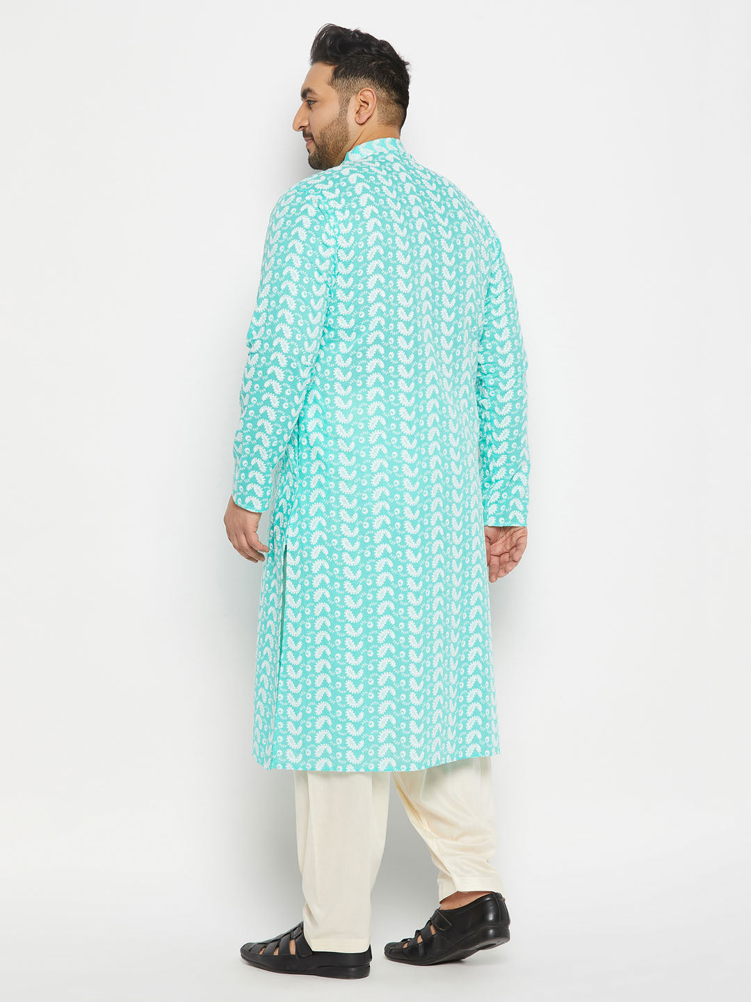 Men's Plus Size Green Chikankari Embroidered Kurta And Cream Patiala Set