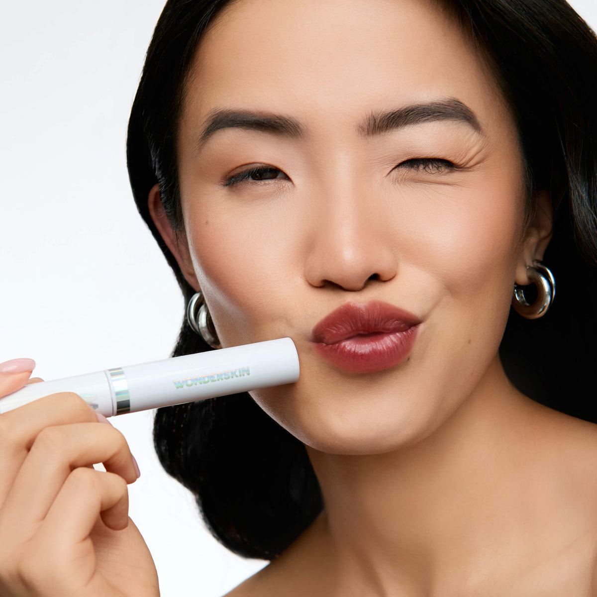 WONDER BLADING All-Day Lip Stain