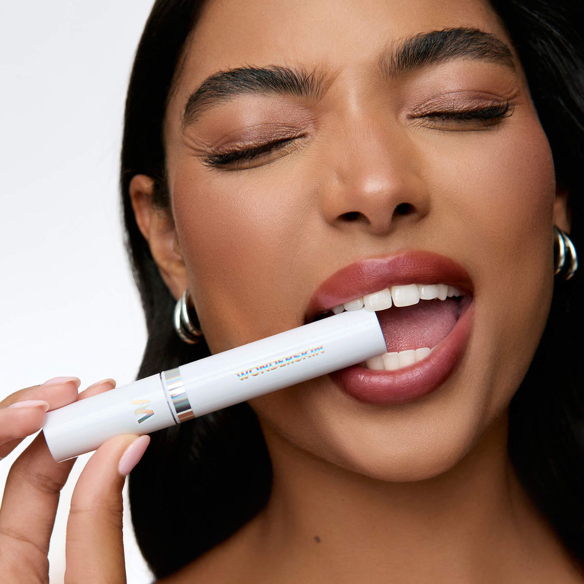 WONDER BLADING All-Day Lip Stain