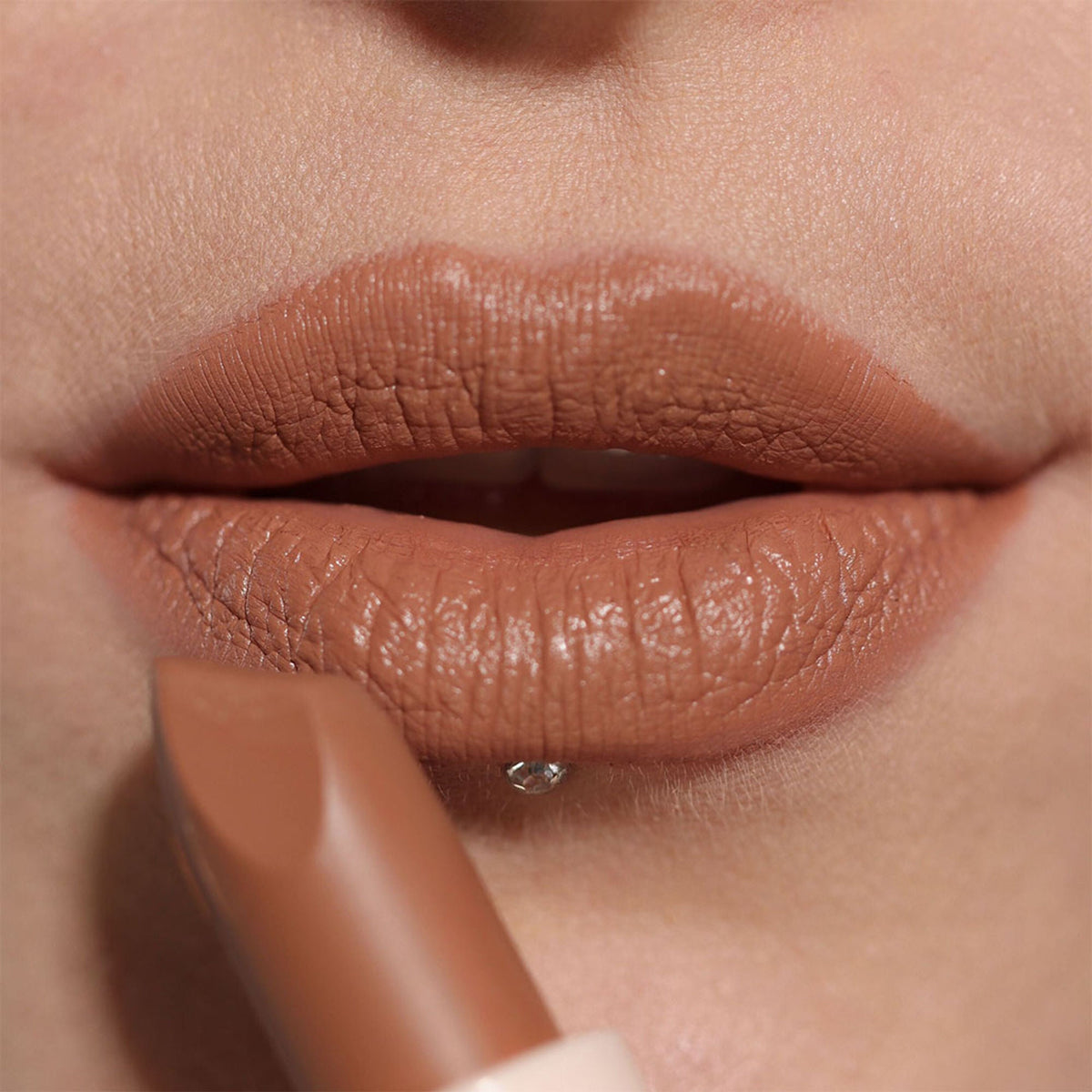Makeup Revolution Lip Allure Soft Satin Lipstick - Divine Brown