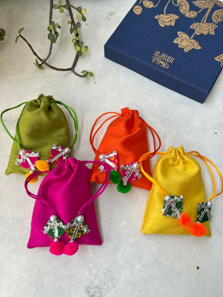 Shuddh Natural Ubtan Based Herbal Gulal, Ayurvedic Thandai Powder, Floral Tisane, Natural Honey | Holi Gift Hamper