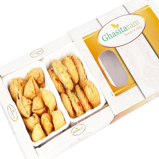 Ghasitaram Holi Gifts: Gujiya and Farsaan Samosa Hamper