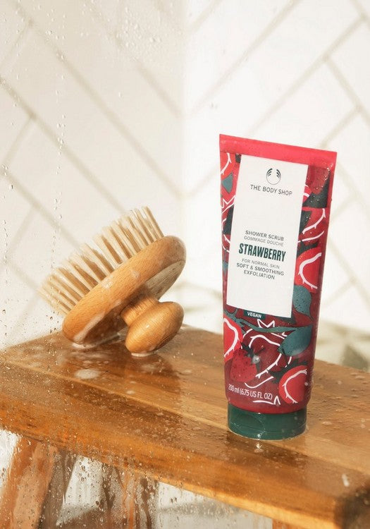 The Body Shop Strawberry Softening Body Polish Scrub